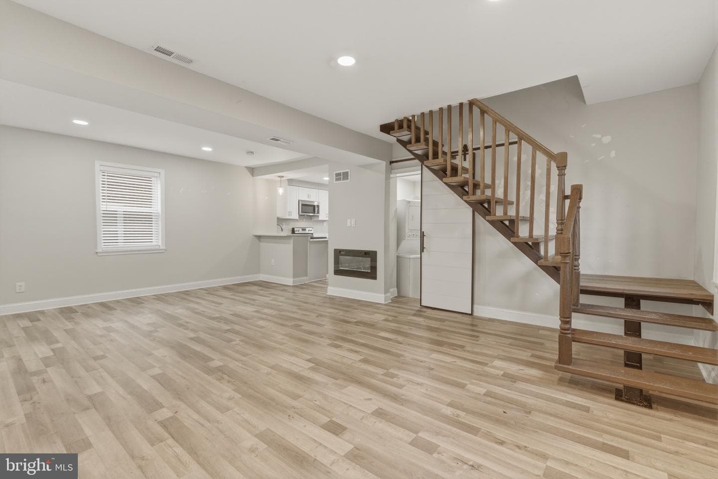 716 Croissant Place SE photo 7