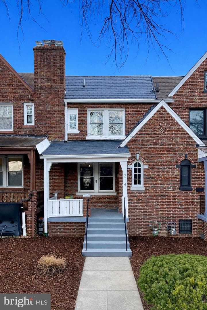 214 Jefferson Street NW
