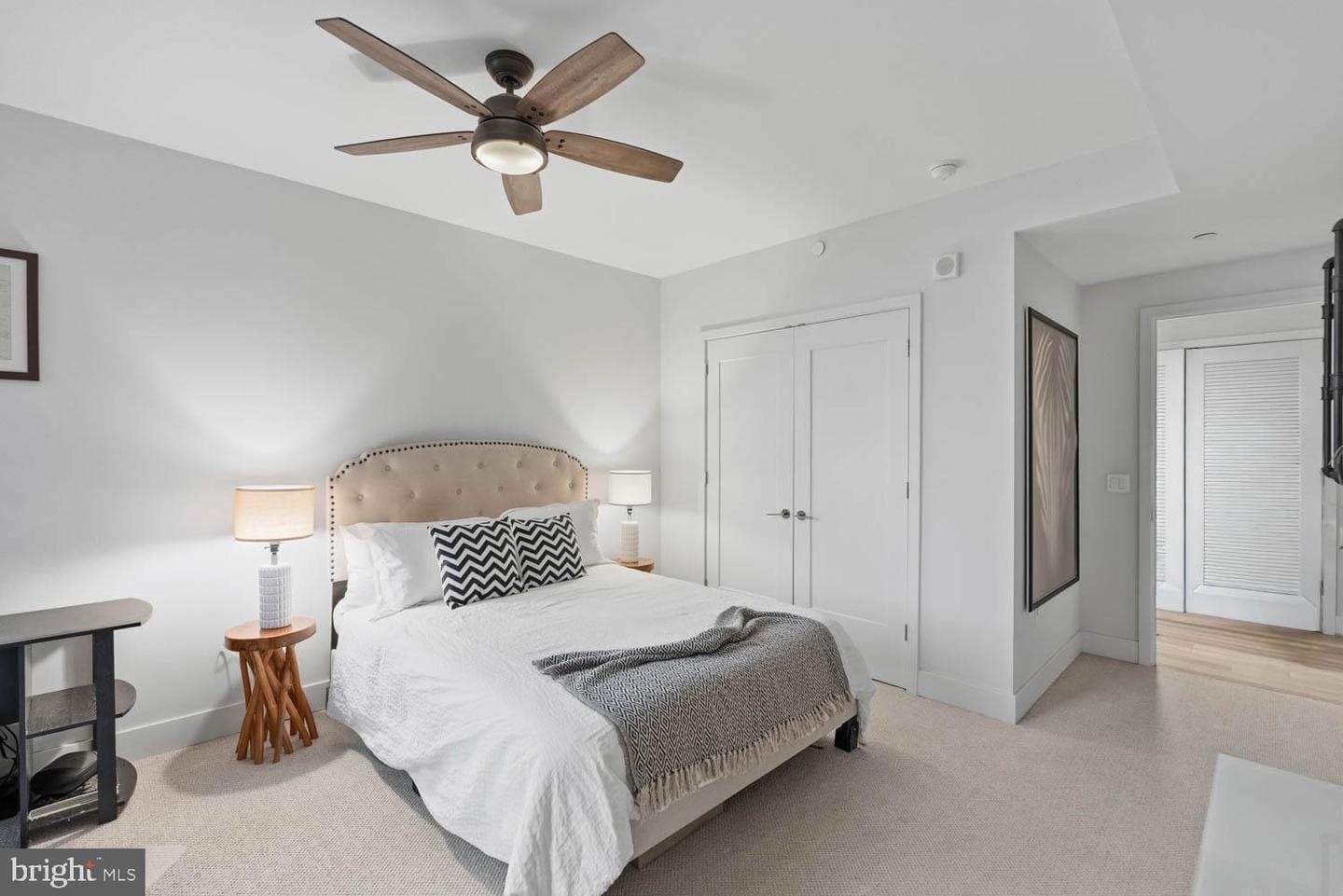 45 Sutton Square SW #403 photo 32