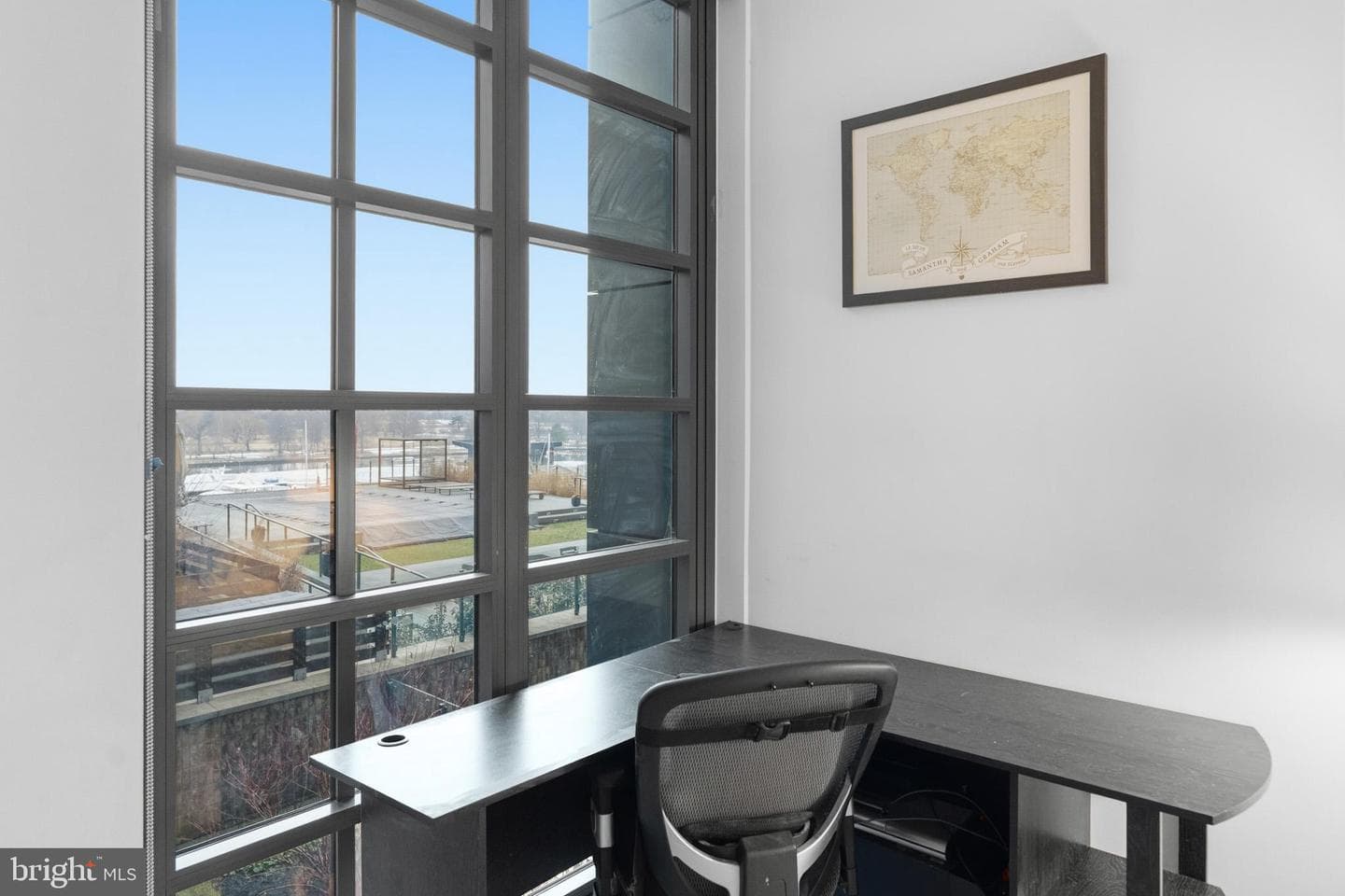 45 Sutton Square SW #403 photo 39