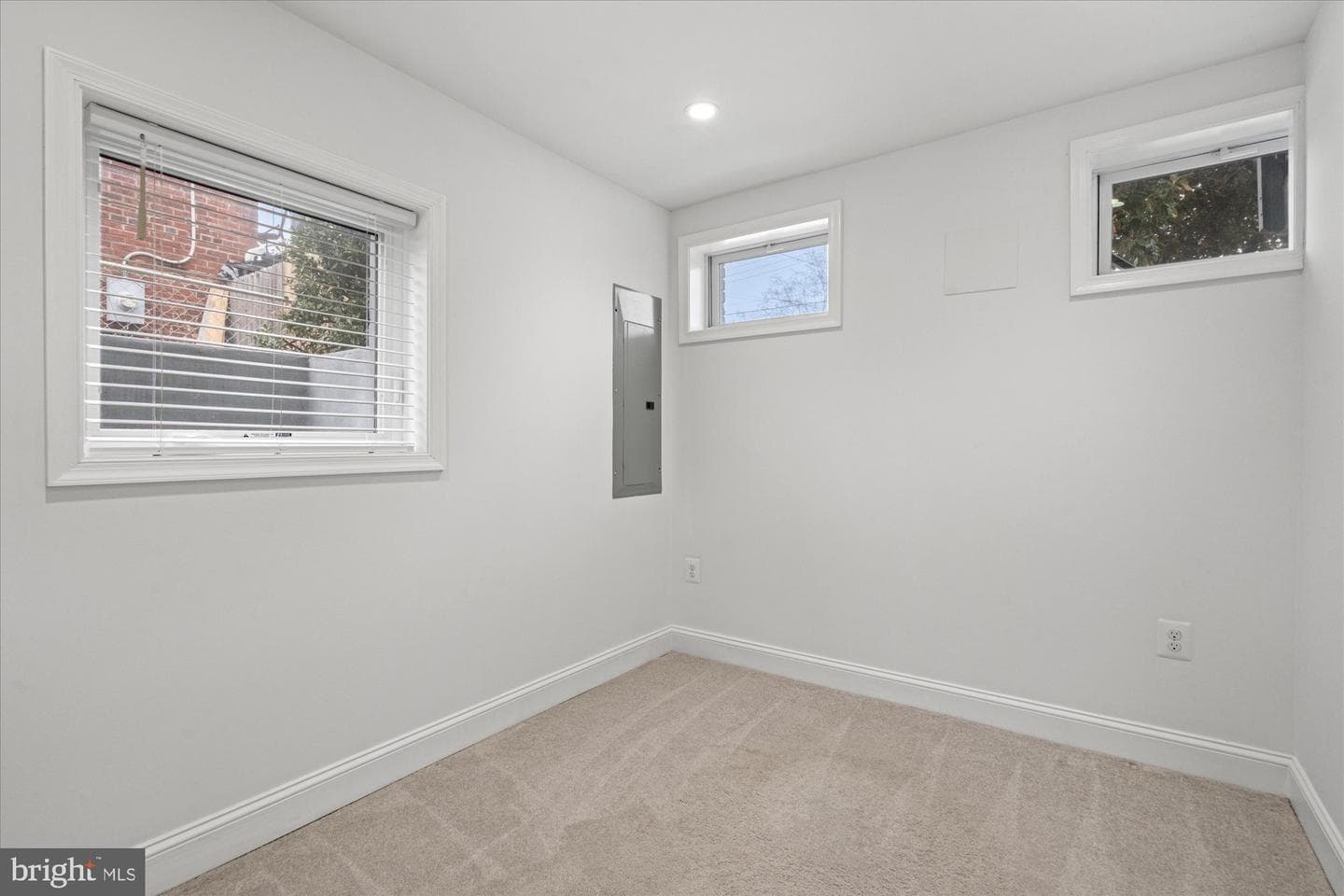 1252 Delafield Place NE photo 23