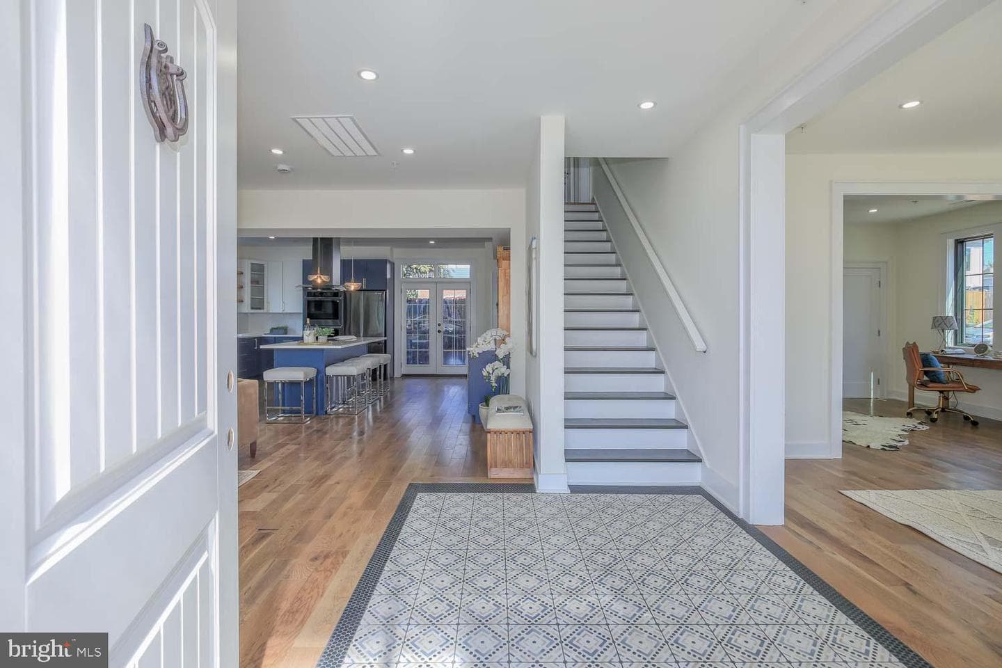 1680 Ebenezer Court SE, Washington