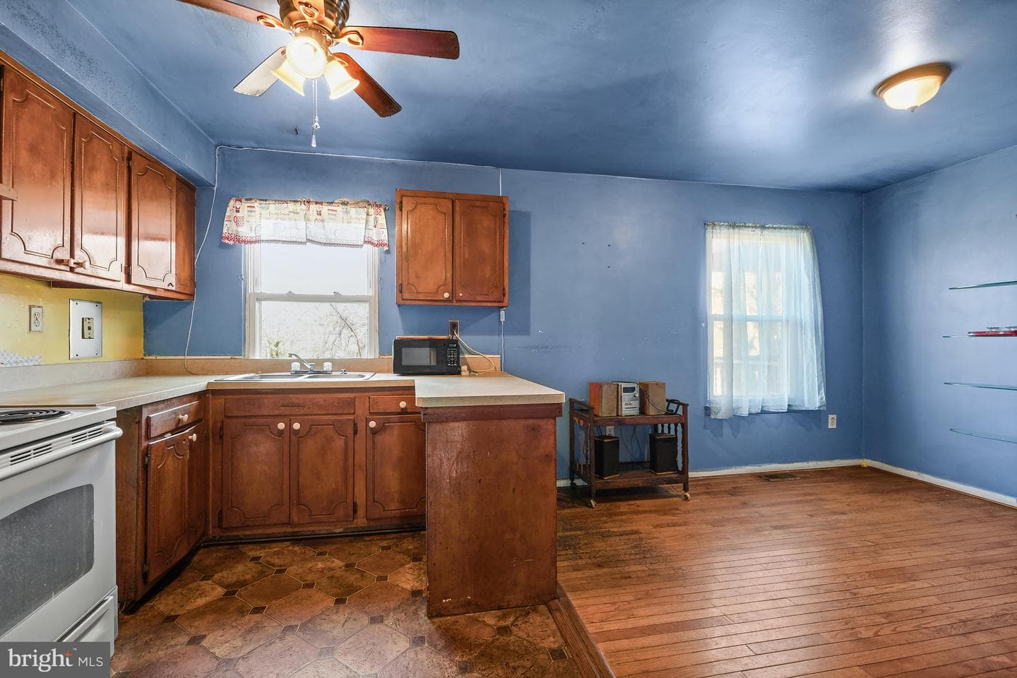 5624 Clay Place NE photo 9