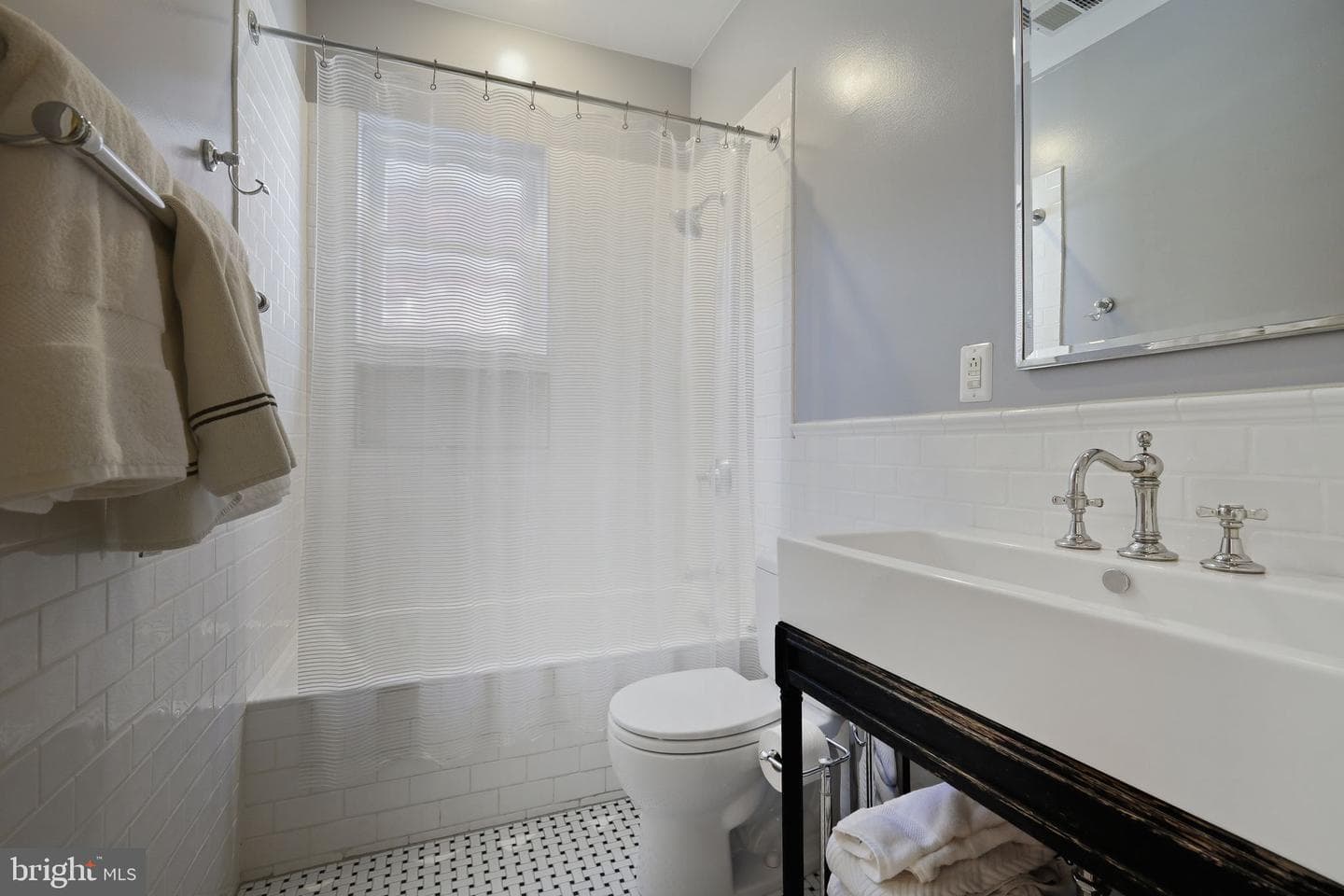 33 Q Street NE photo 16
