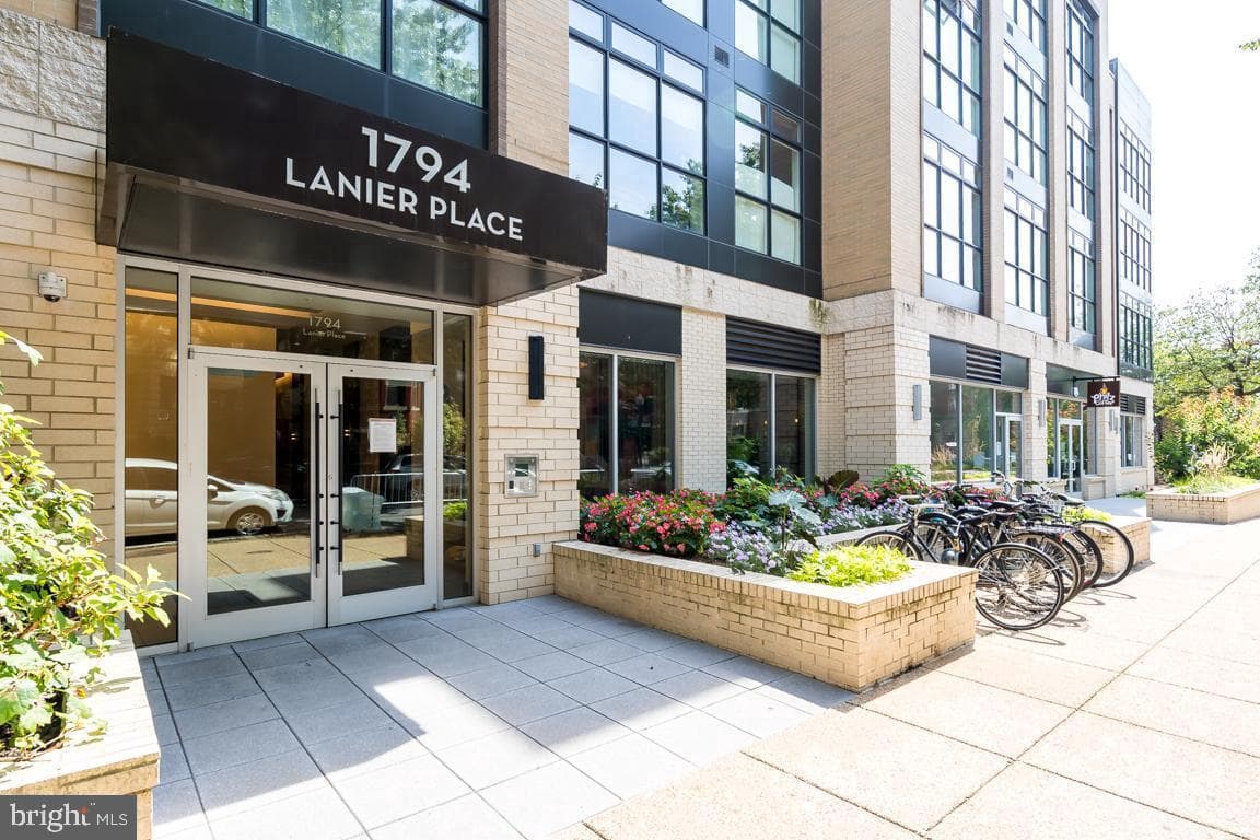 1794 Lanier Place NW #308 photo 44