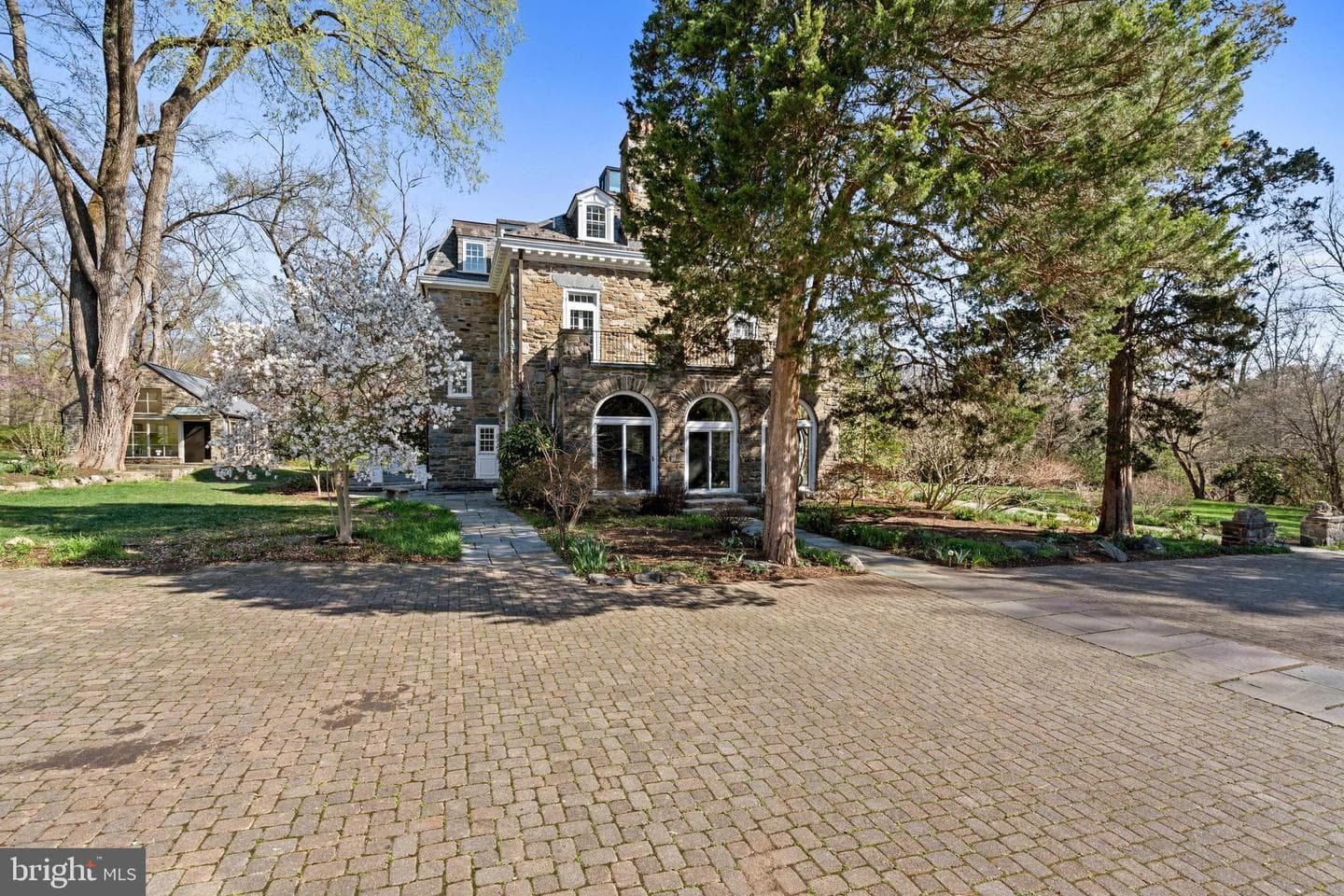 2325 Porter Street NW photo 41