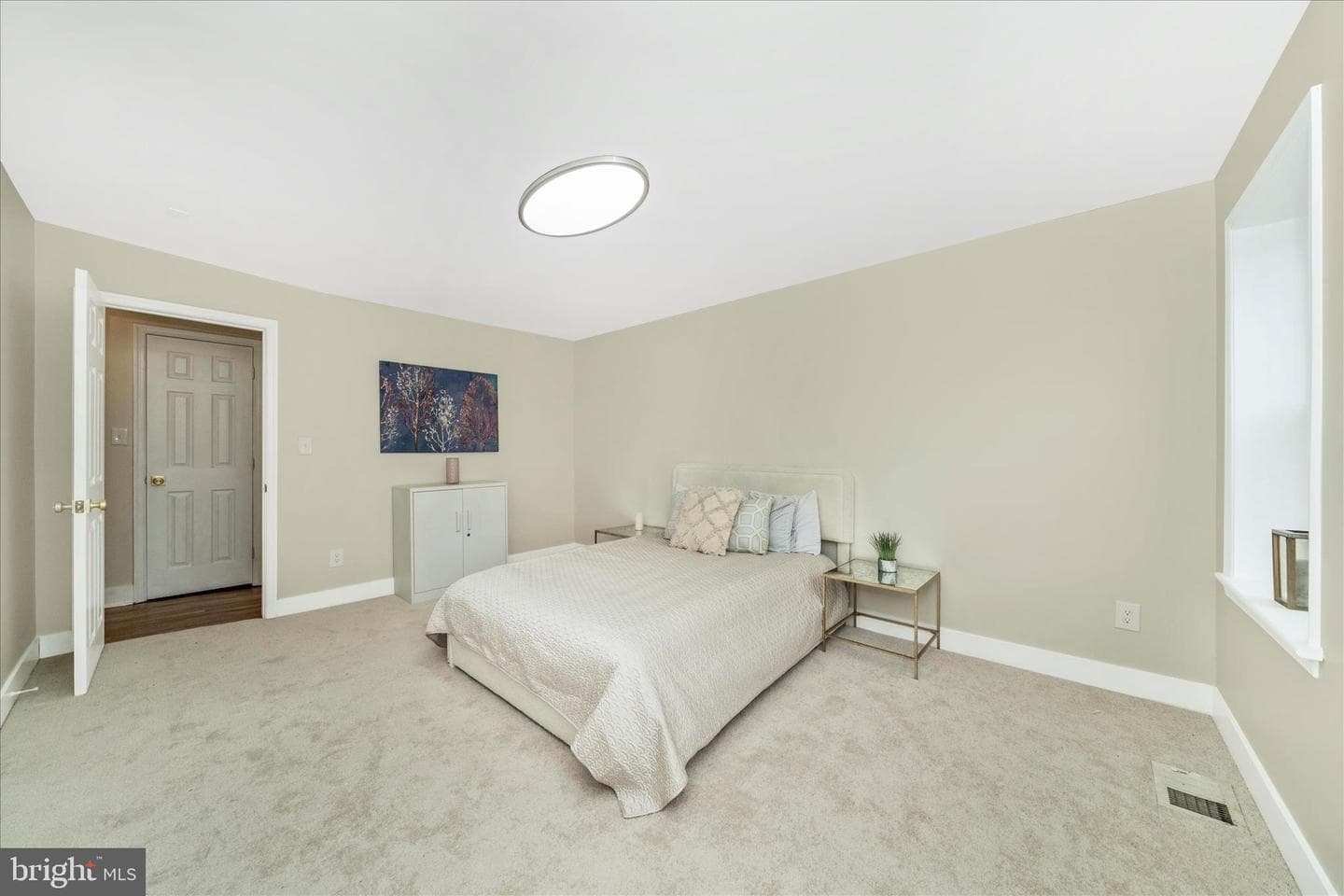 5045 Sheriff Road NE photo 17