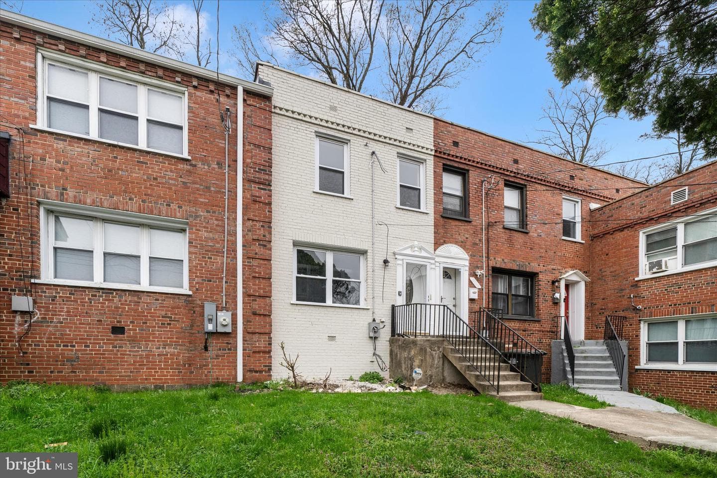 5045 Sheriff Road NE photo 33
