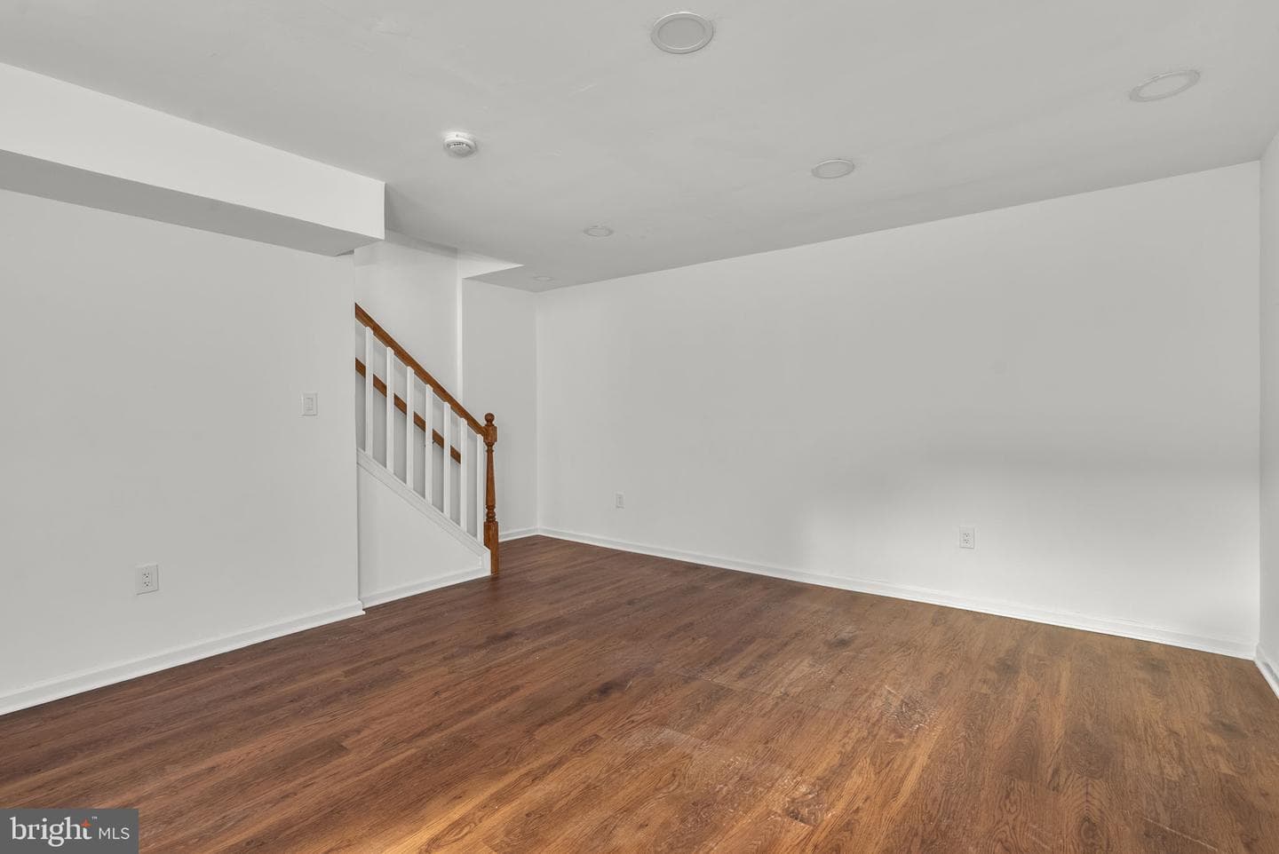 1266 Barnaby Terrace SE photo 23