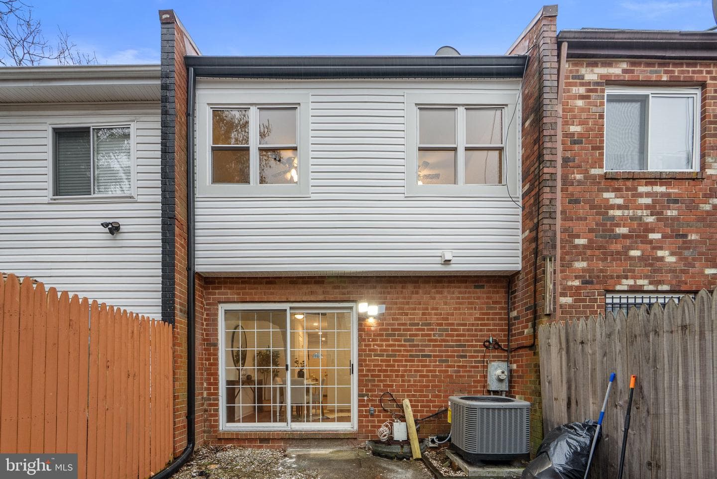 1266 Barnaby Terrace SE photo 26
