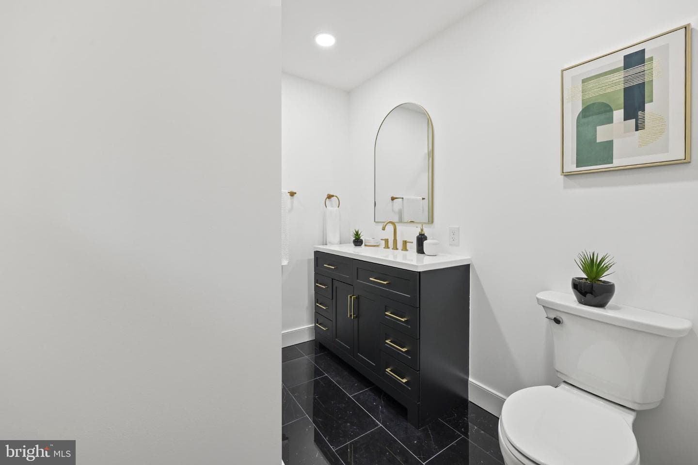 4248 NW Blagden Avenue NW photo 35