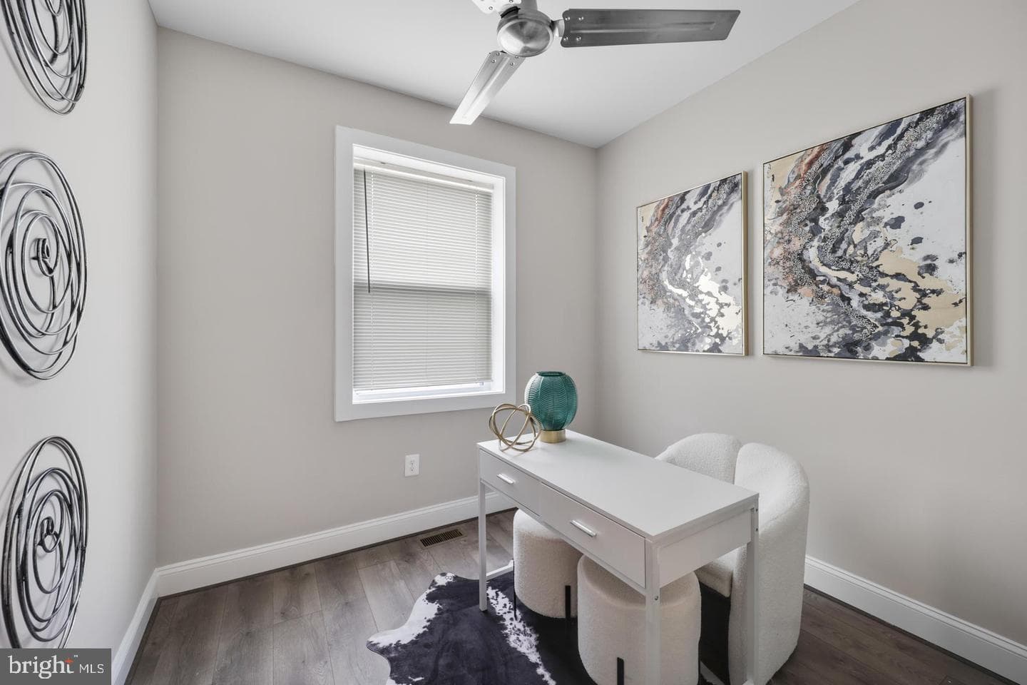 4227 Edson Place NE photo 16