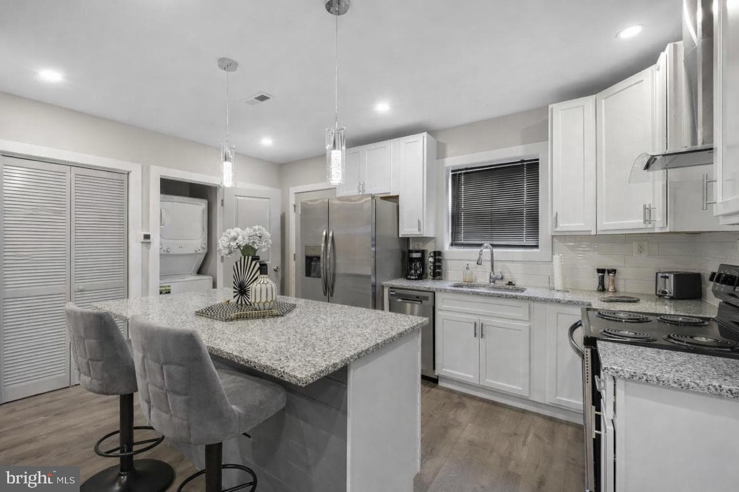 4227 Edson Place NE photo 5