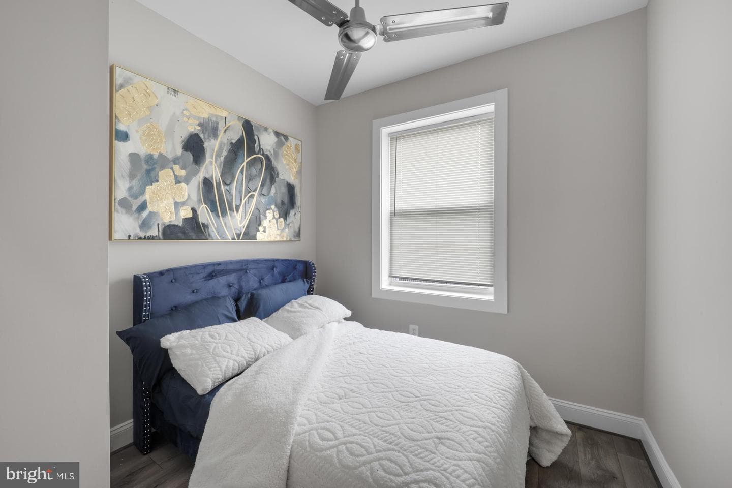 4227 Edson Place NE photo 8
