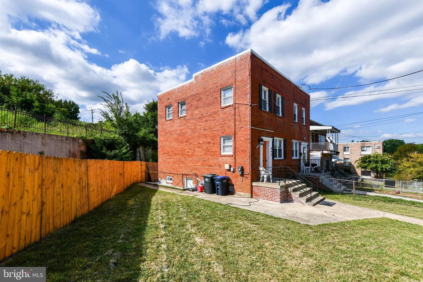 445 Xenia Street SE photo 3
