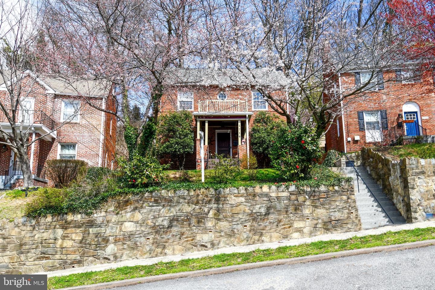 1714 33rd Place SE, Washington