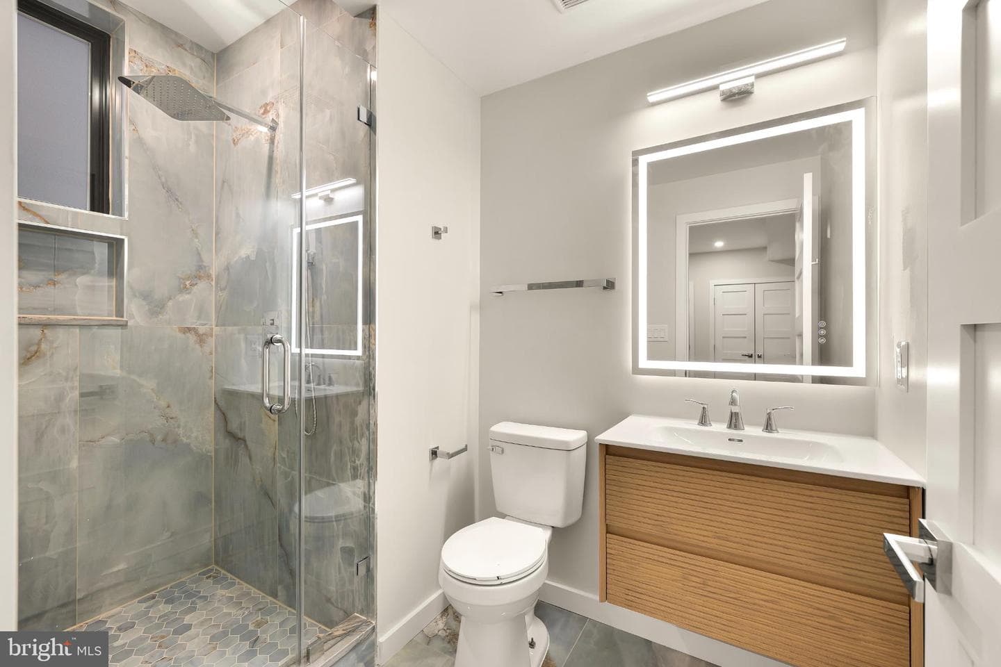 1516 Levis Street NE #1 photo 33