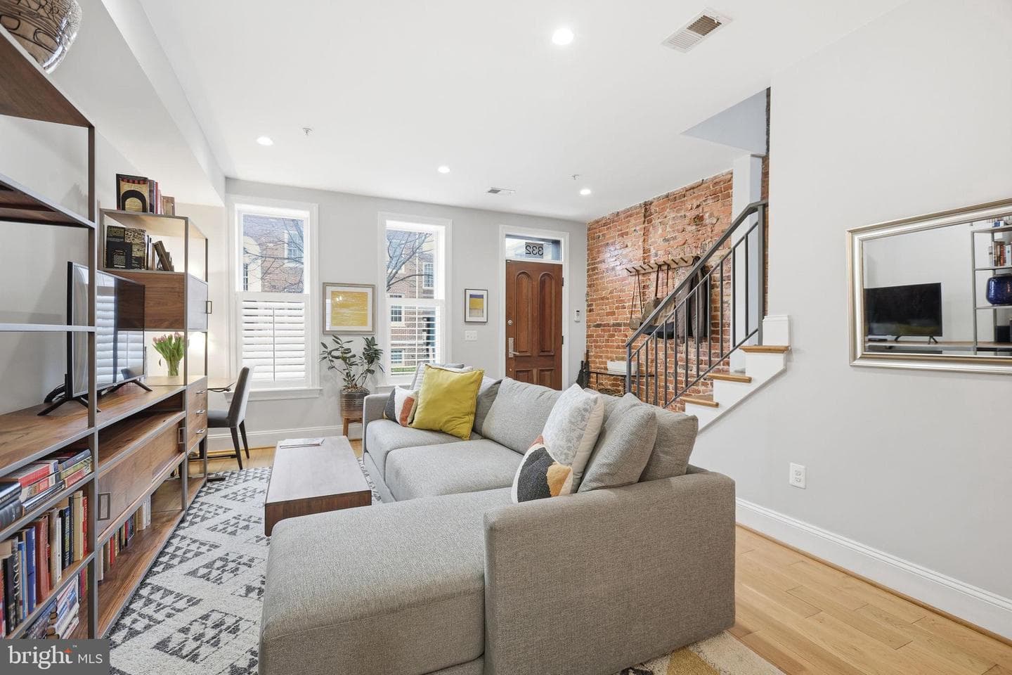 819 D Street NE #18 photo 7