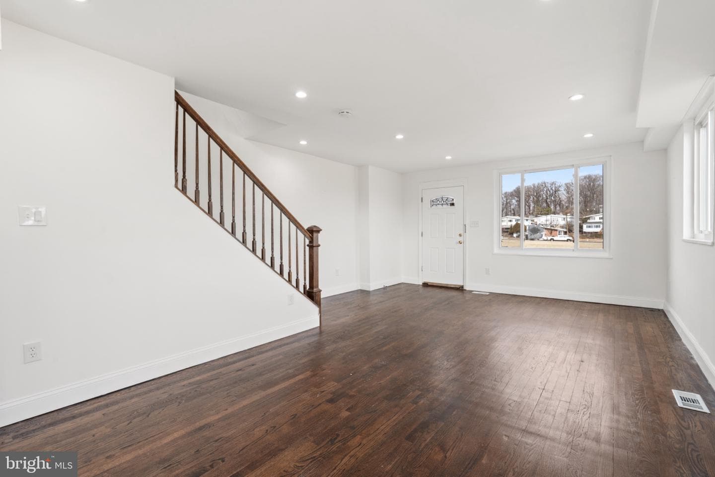 1261 Gallatin Street NE photo 6