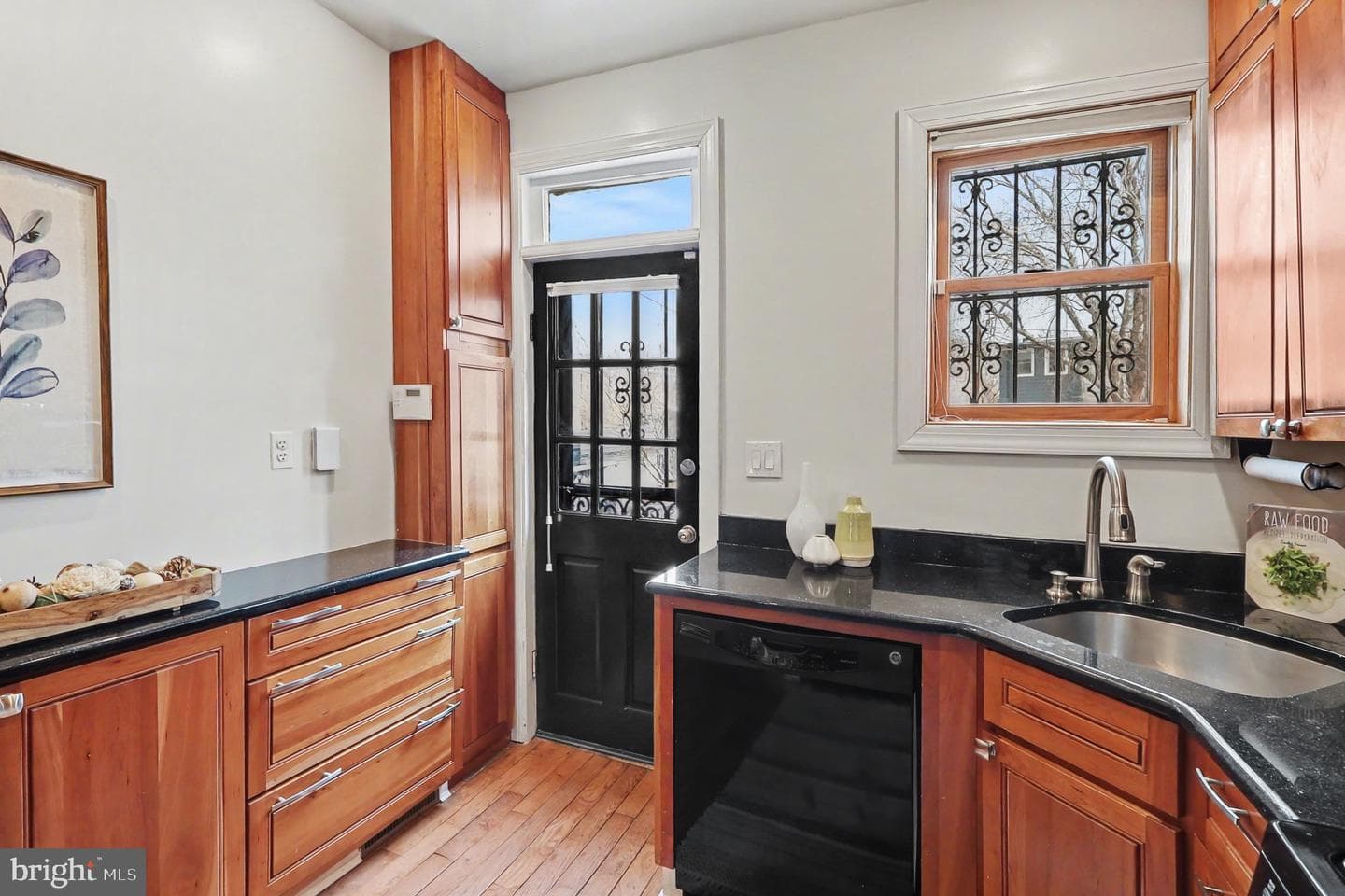 527 14th Street NE photo 11
