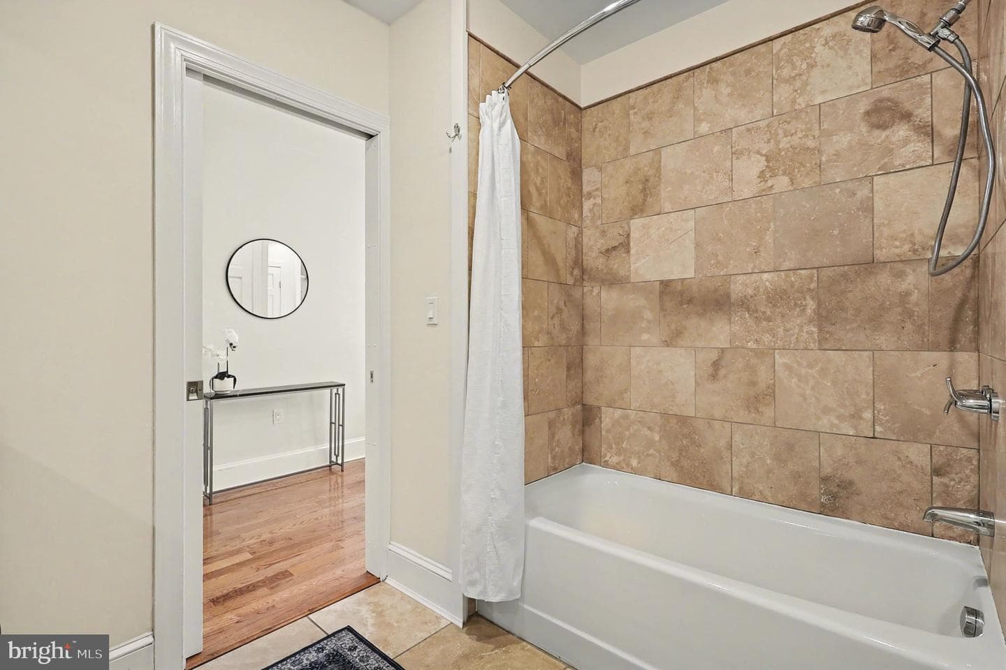 527 14th Street NE photo 22
