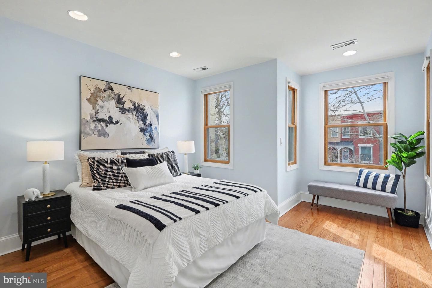 527 14th Street NE photo 3