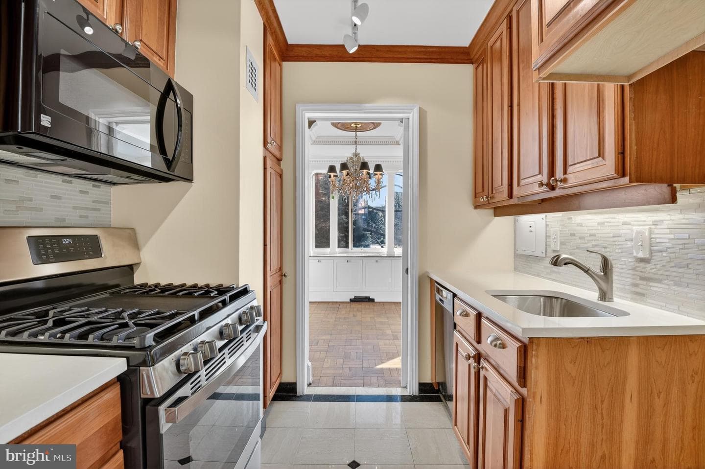4000 Tunlaw Road NW #415 photo 10
