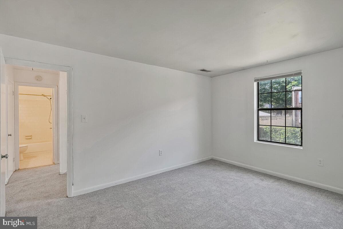 2139 Young Street SE #101 photo 12