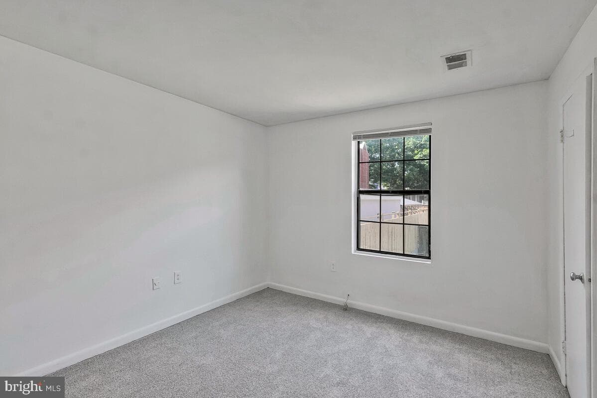 2139 Young Street SE #101 photo 15