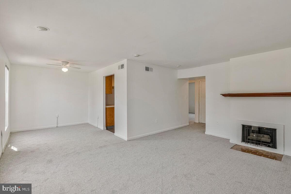 2139 Young Street SE #101 photo 2