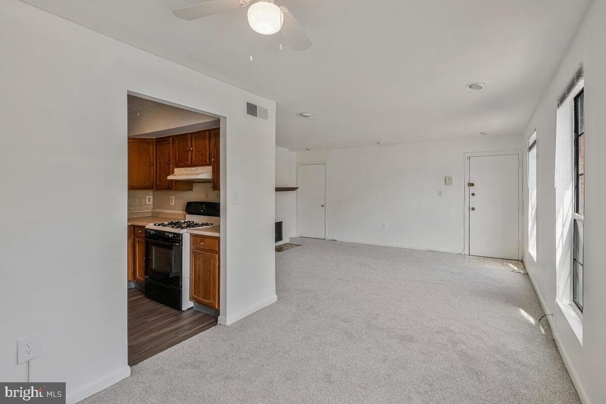 2139 Young Street SE #101 photo 5
