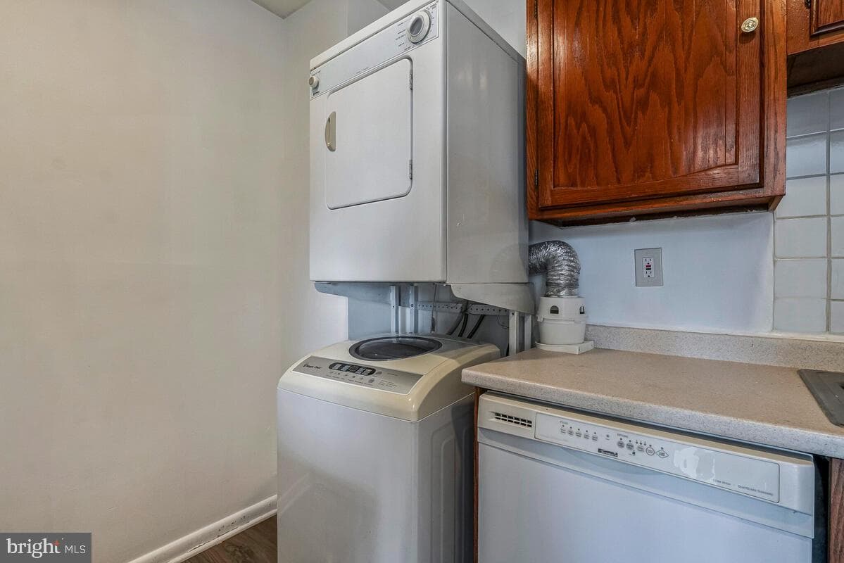 2139 Young Street SE #101 photo 9