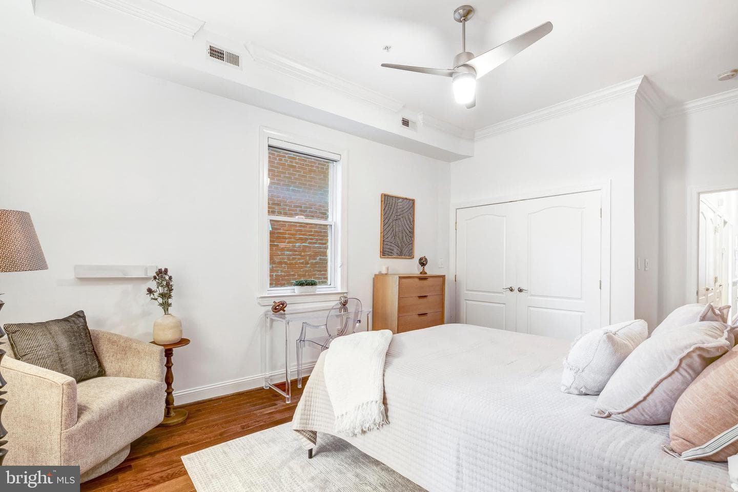 1430 Newton Street NW #201 photo 10