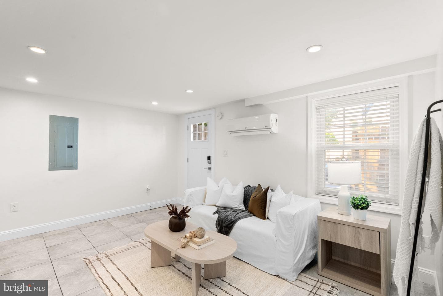 1201 Queen Street NE photo 33