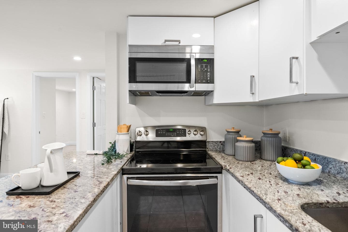 1201 Queen Street NE photo 35