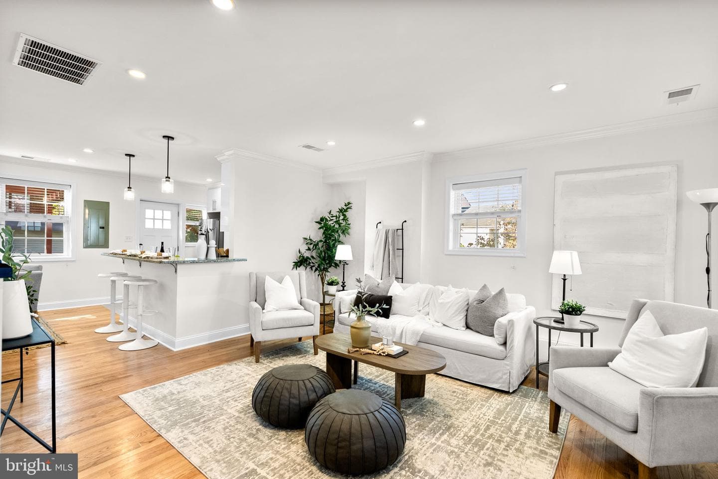 1201 Queen Street NE photo 6