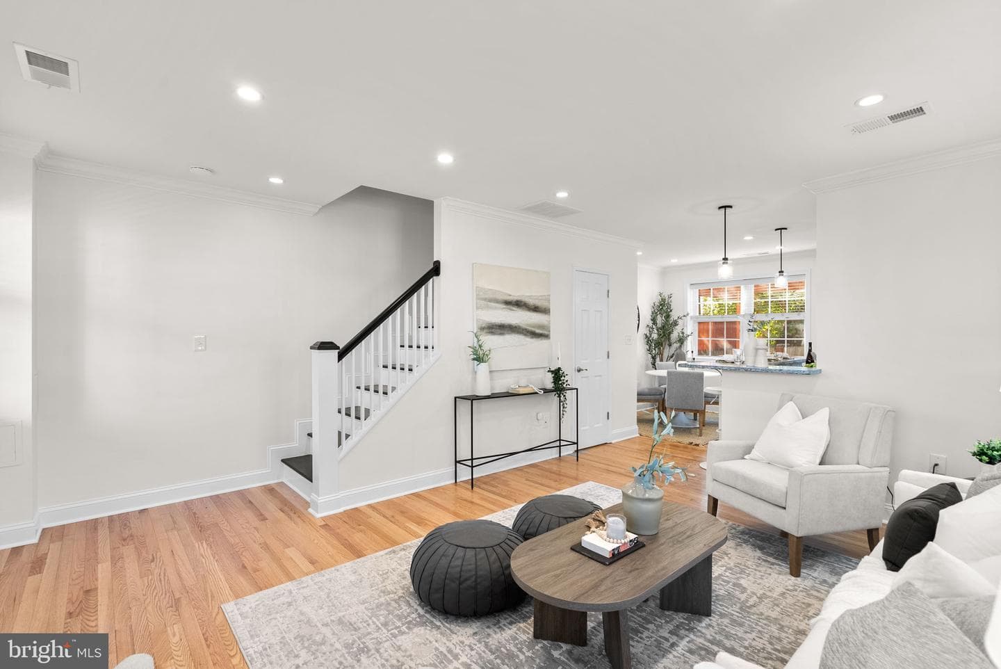 1201 Queen Street NE photo 8