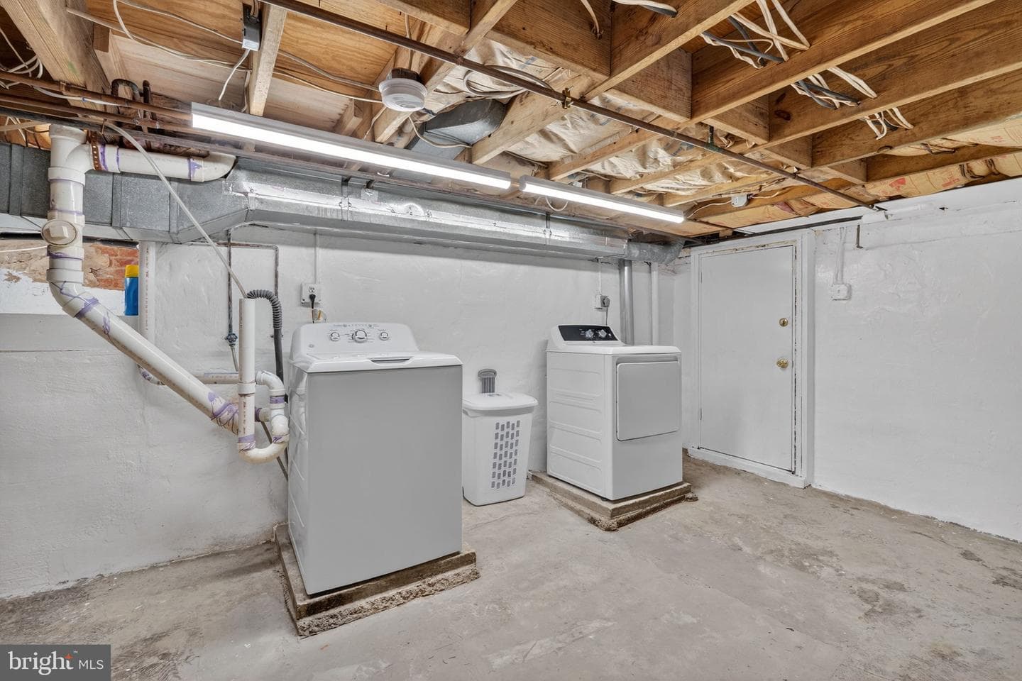 654 Acker Place NE photo 26