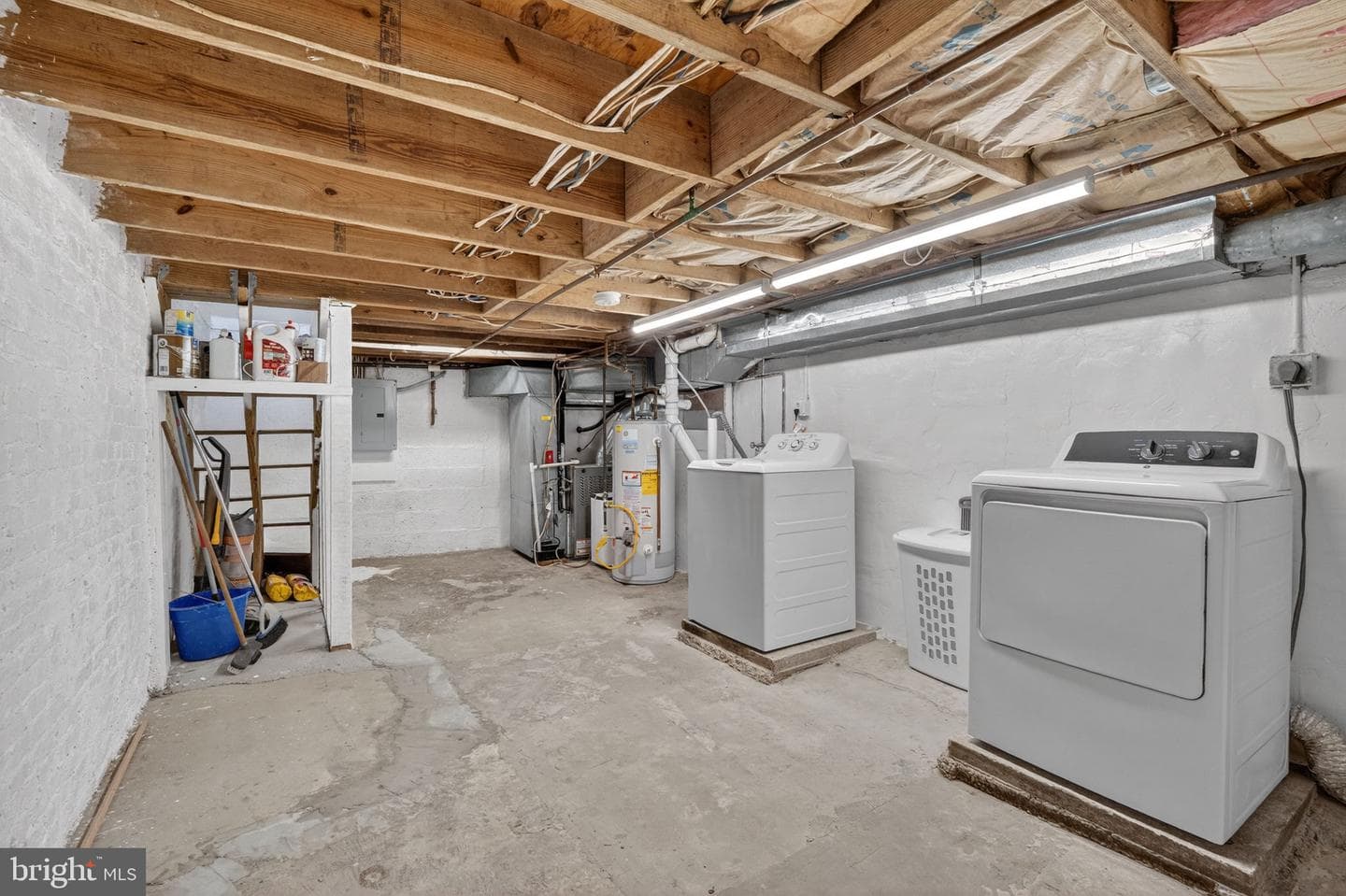 654 Acker Place NE photo 27