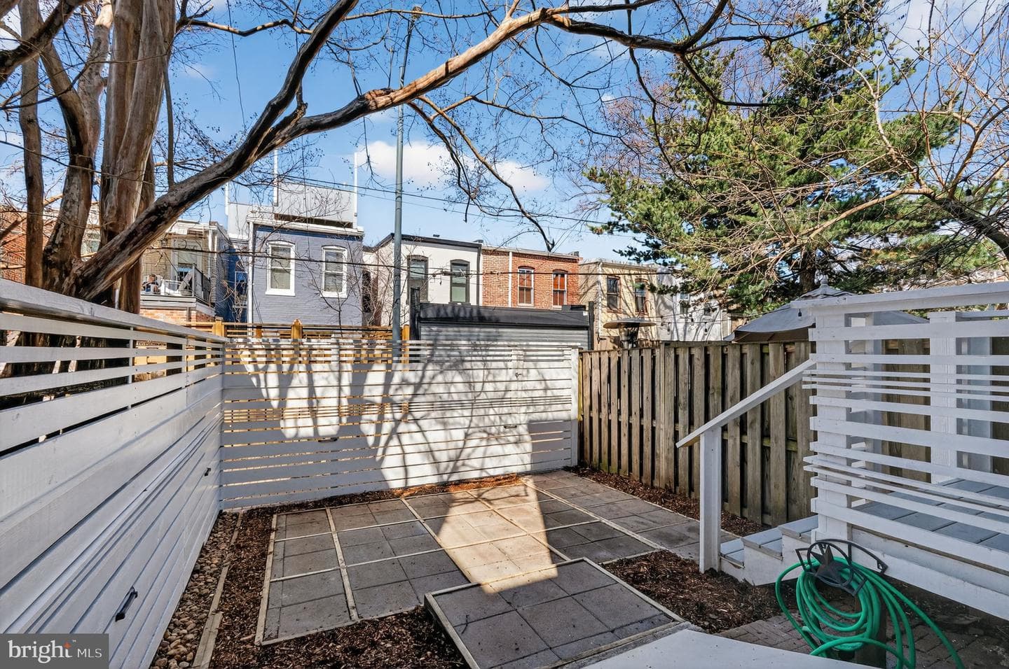 654 Acker Place NE photo 28