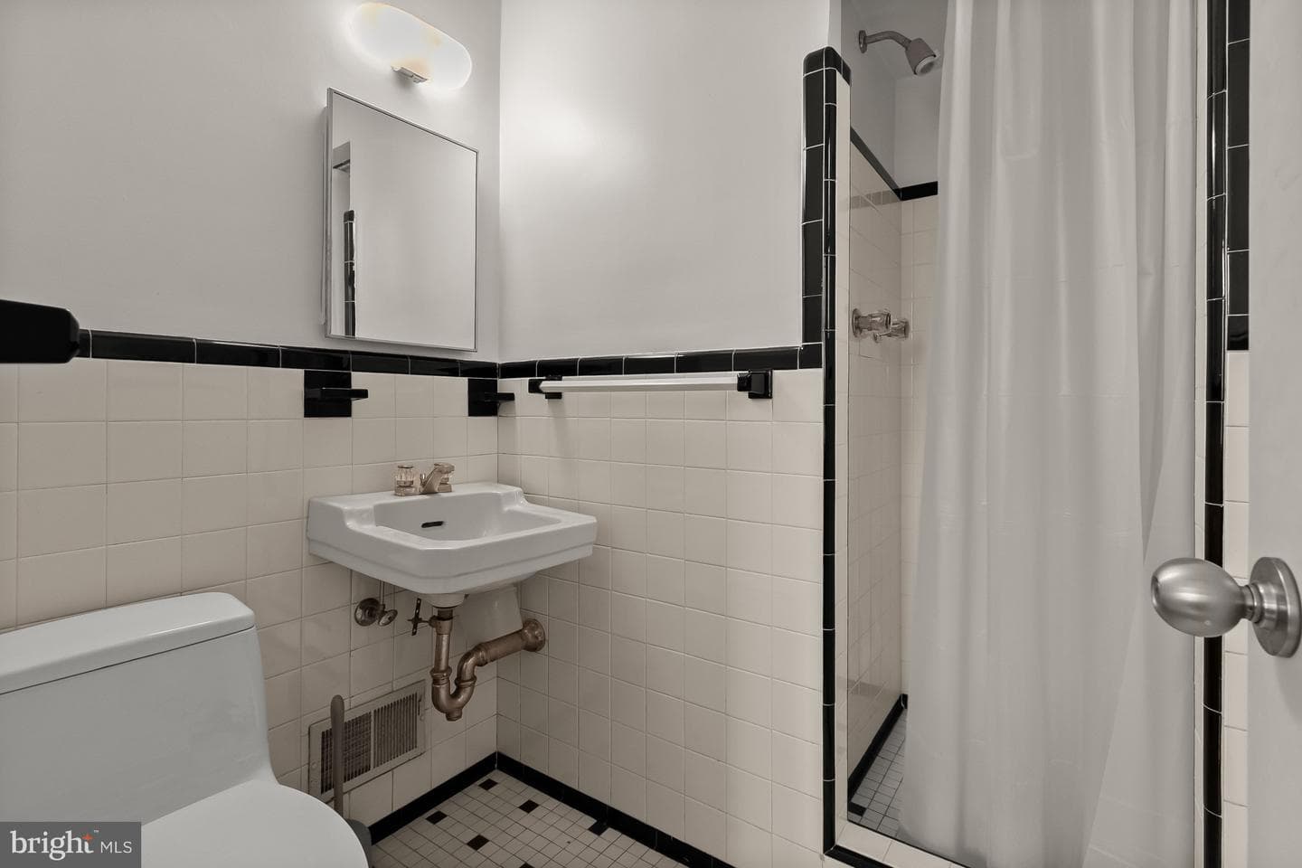 2400 44th Street NW photo 37