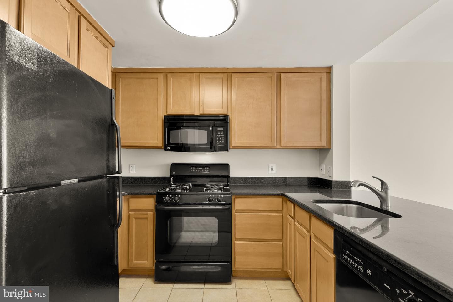 355 I Street SW #621 photo 15
