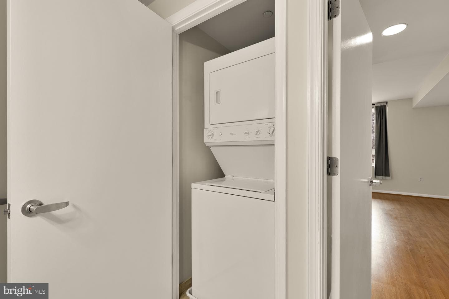 355 I Street SW #621 photo 28