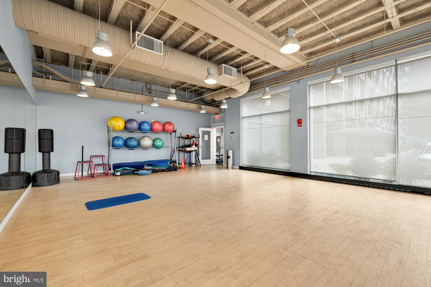 355 I Street SW #621 photo 33