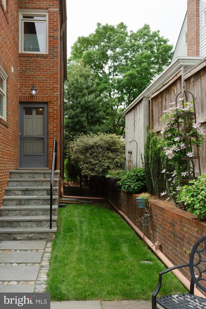 1755 Upshur Street NW photo 65
