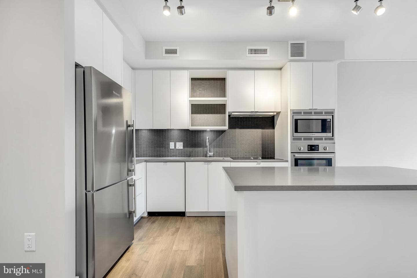 1300 4th Street SE #507 photo 8