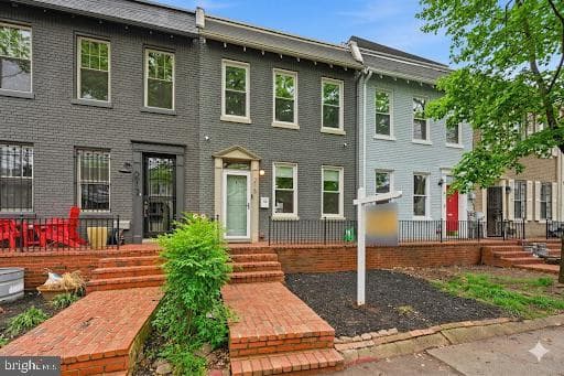 215 15th Street NE, Washington