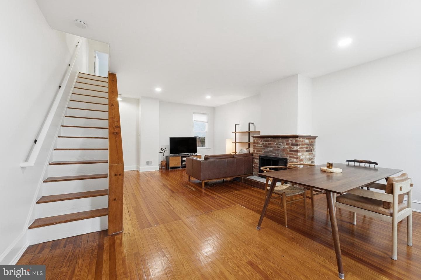 215 15th Street NE photo 4