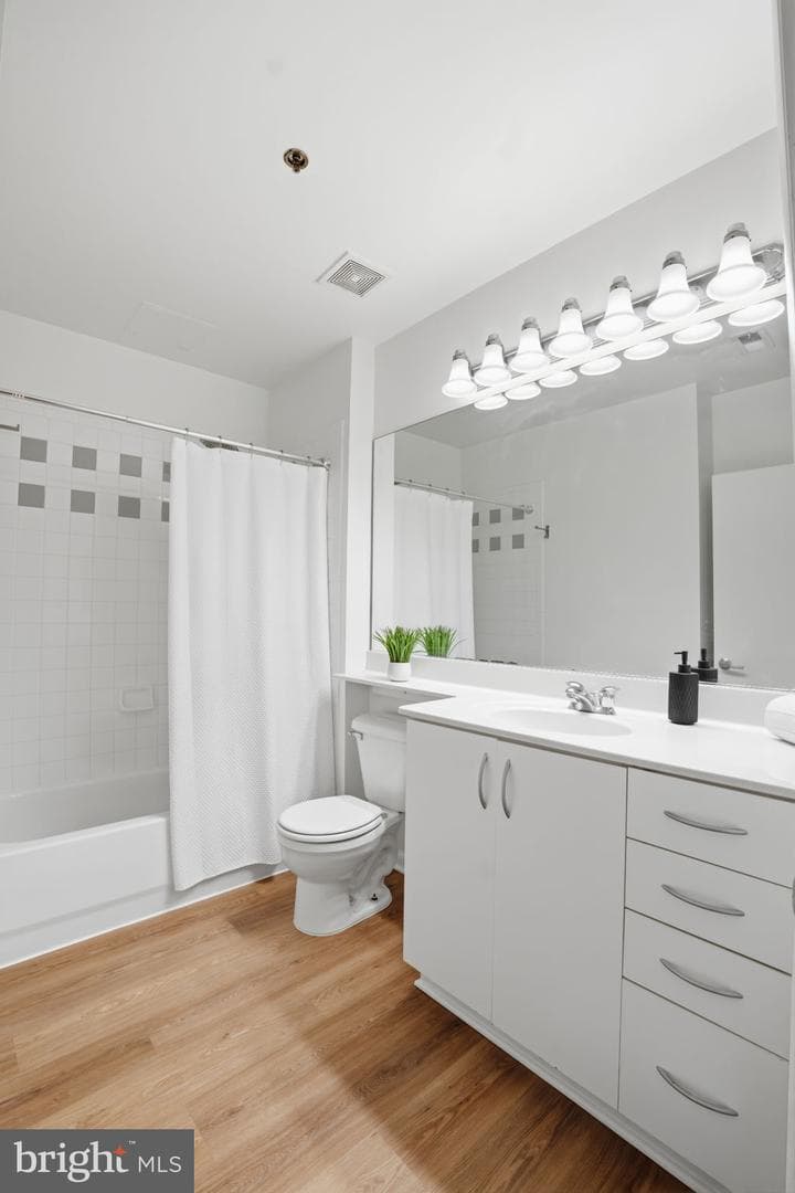 1300 N Street NW #207 photo 16