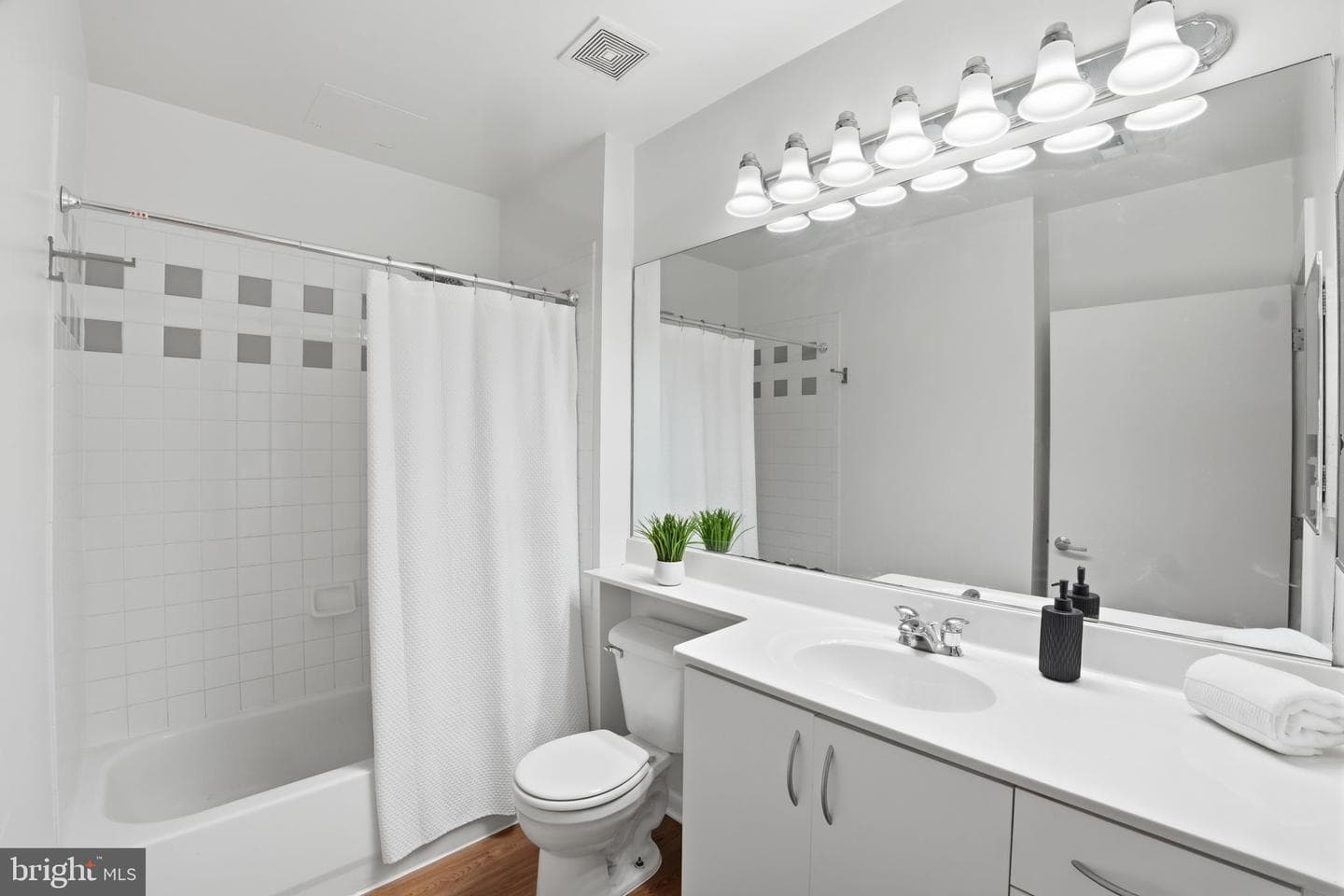1300 N Street NW #207 photo 17